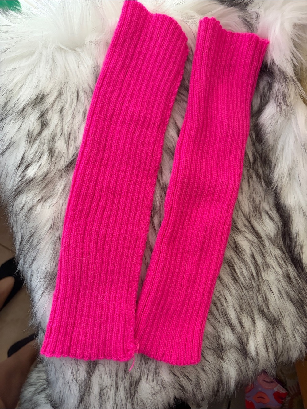 Bright Fuchsia Ribbed Knit Leg Warmers
